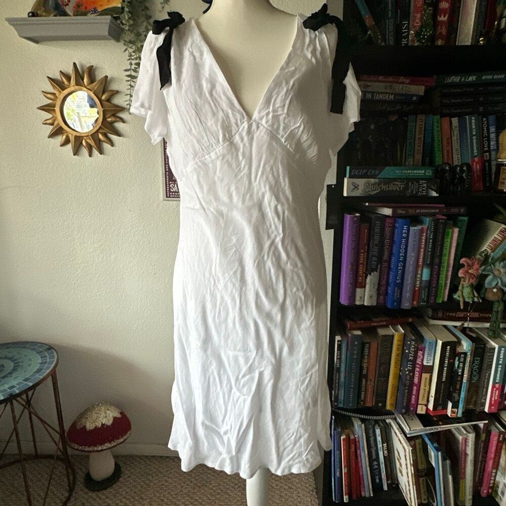 Wild fable Size Large white and black Dress v neck NWT